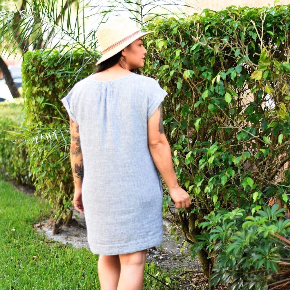 1️⃣ Medium Left! • Striped Linen Dress - Picture 2 of 3